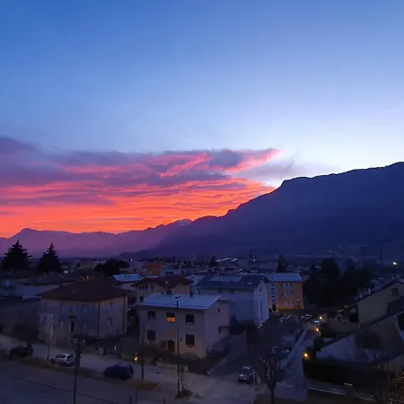 Vista Mozzafiato Sulle Alpi Pansiyon